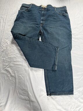 Levi's Men's 550 Straight-Leg Denim Jeans in Mid Blue